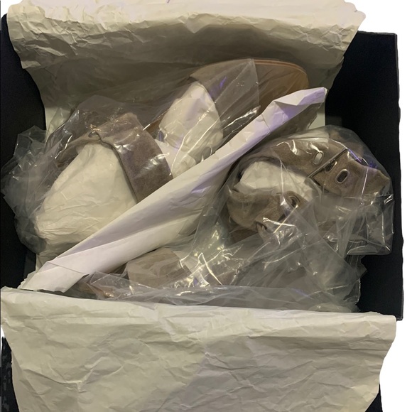 ✨NIB Rag & Bone Damien Wedge in Warm Grey Suede - Size 8 (38) - Picture 8 of 10